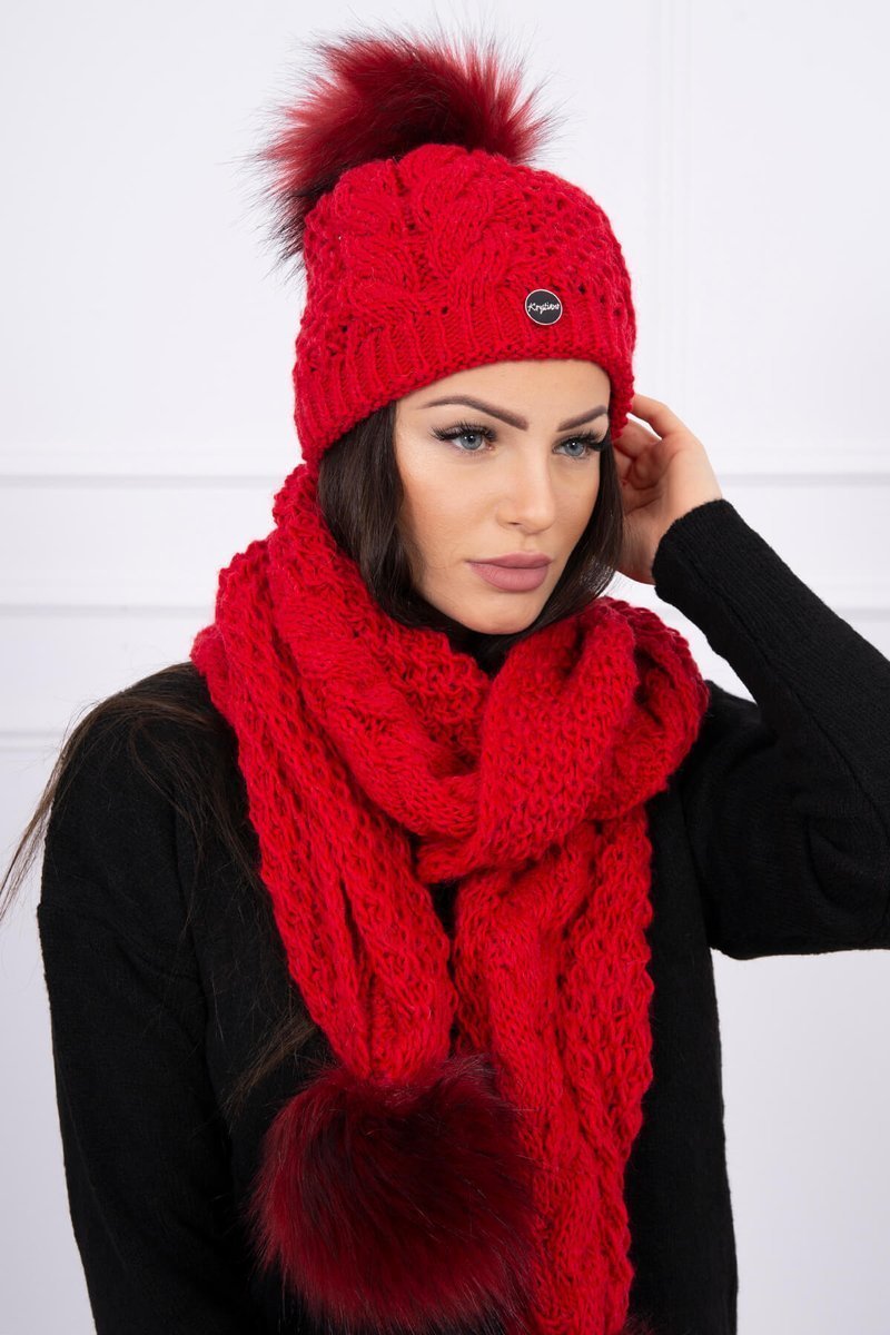 Zimný set - čiapka a šál s brmbolcami červená